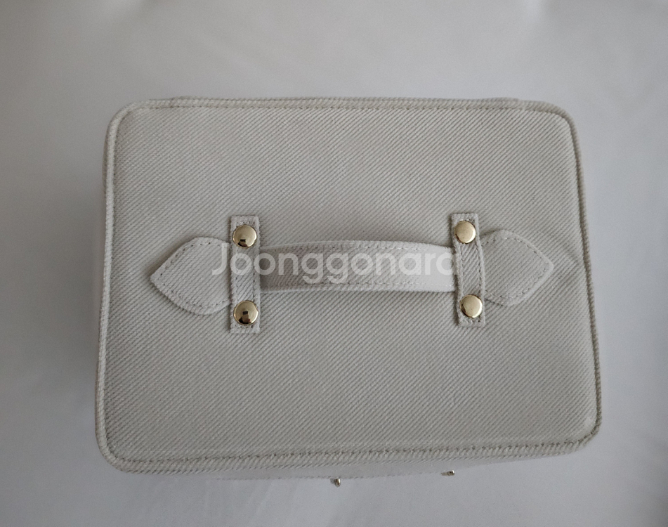 디올뷰티 베네티파우치 새상품--1