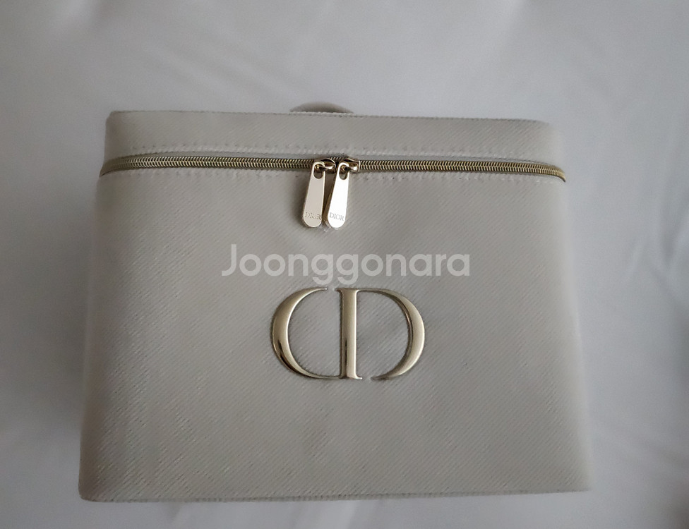 디올뷰티 베네티파우치 새상품--0