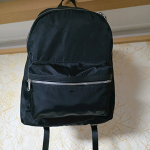 질스튜어트뉴욕 소가죽 나일론 백팩 남여공용사이즈 28 38상태 좋은편입니다.