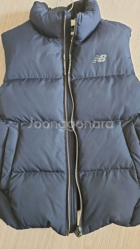 뉴발란스 패딩 조끼--1