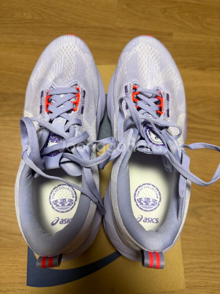 아식스 노바블라스트5 도쿄 240mm 판매합니다.--4