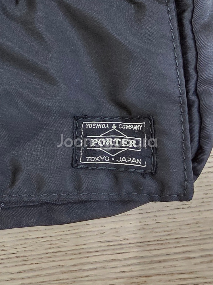 요시다 포터 탱커 숄더백 블랙 판매합니다. 622-78809--2