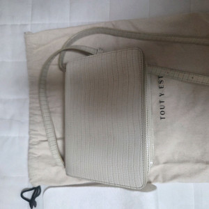 투티에 포멜백 미니 리자드 화이트