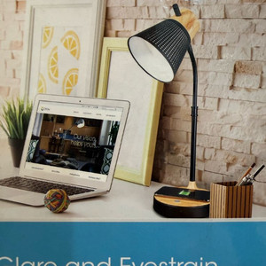 OttLite LED 무선충전 데스크 램프 (새상품)