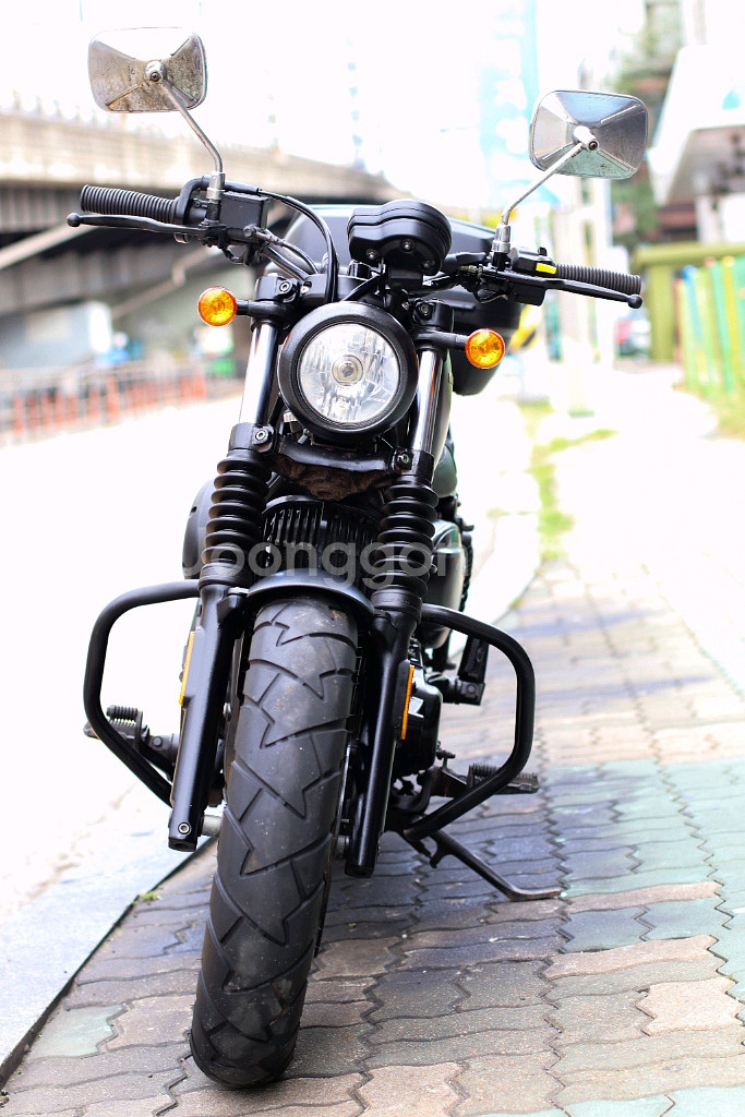 아퀼라300 kr모터스 2021년식 오토바이 판매합니다--1