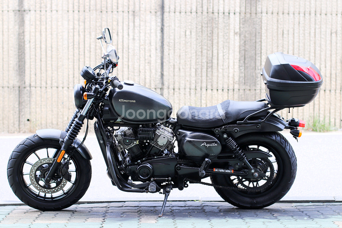 아퀼라300 kr모터스 2021년식 오토바이 판매합니다--4