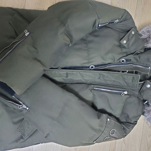 무스너클 쓰리쿼터 이미지