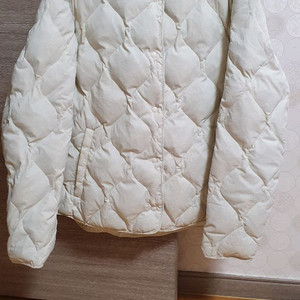 지오다노 여성경량다운패딩 90사이즈