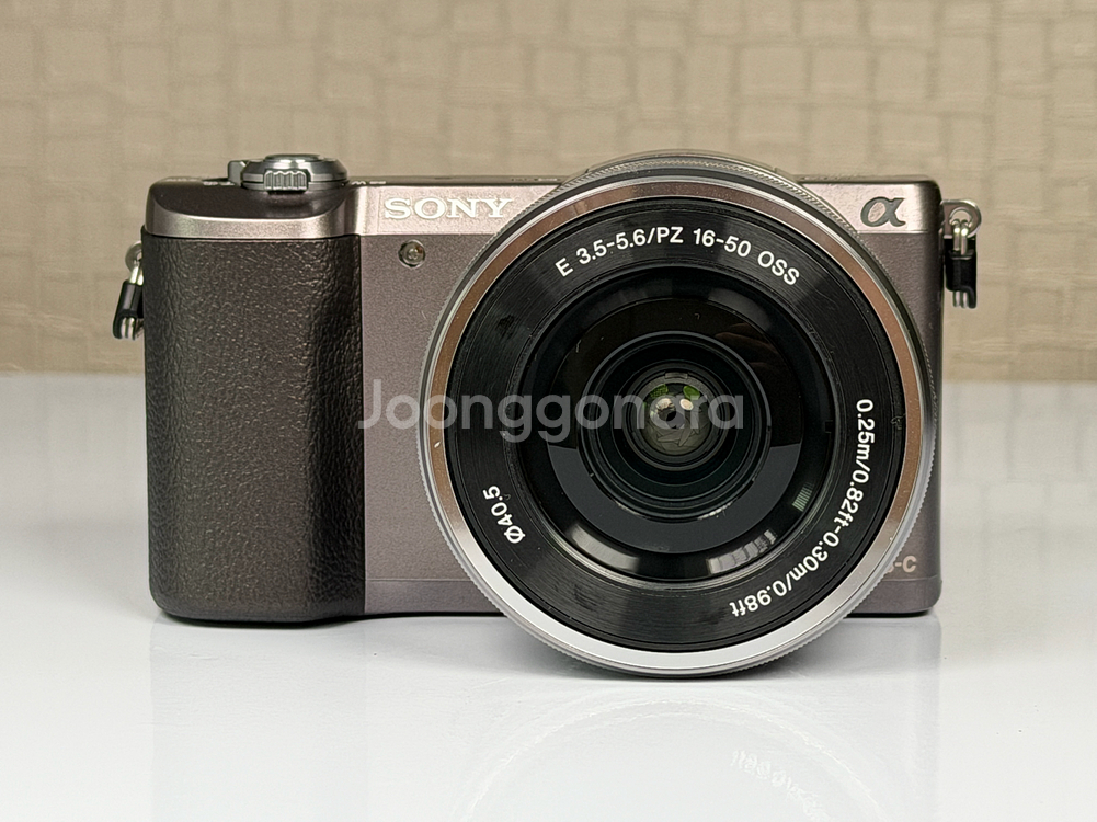 소니 A5100 미러리스 카메라 77컷 새상품급--1