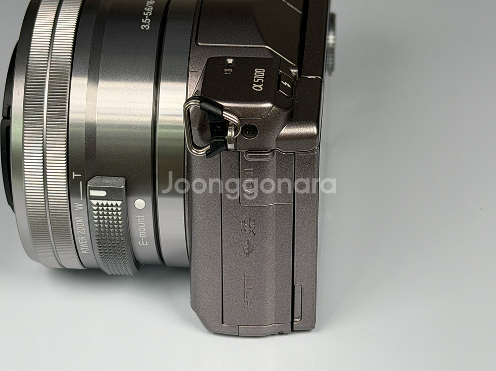 소니 A5100 미러리스 카메라 77컷 새상품급--2