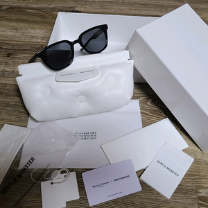 젠틀몬스터 메종마르지엘라 mm007 선글라스안경 구찌루이비통디올셀린느톰포드발렌시아가생로랑크로스백바이커