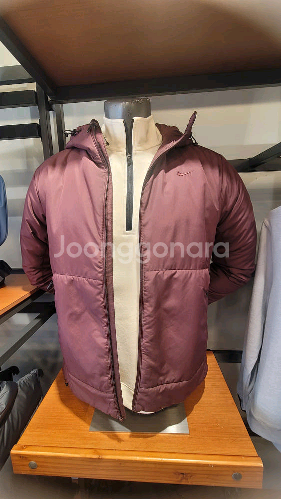 나이키 써마핏 경량패딩 골프 런닝 자켓 후드 아톰 맛 바람막이 acg 기능성--3