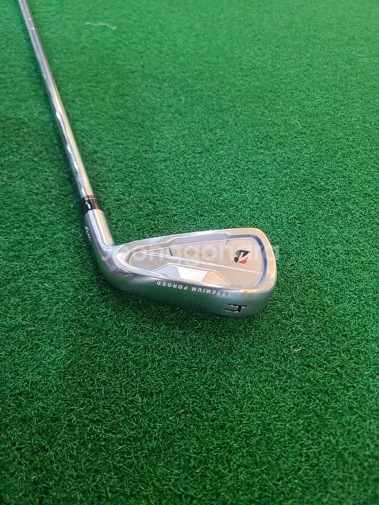 브리지스톤 9세대 V300 4번아이언--0