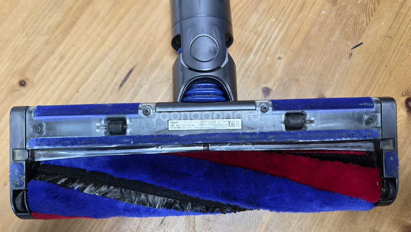 디지털슬림 다이슨 무선 청소기 본체와 헤드 SV18--5