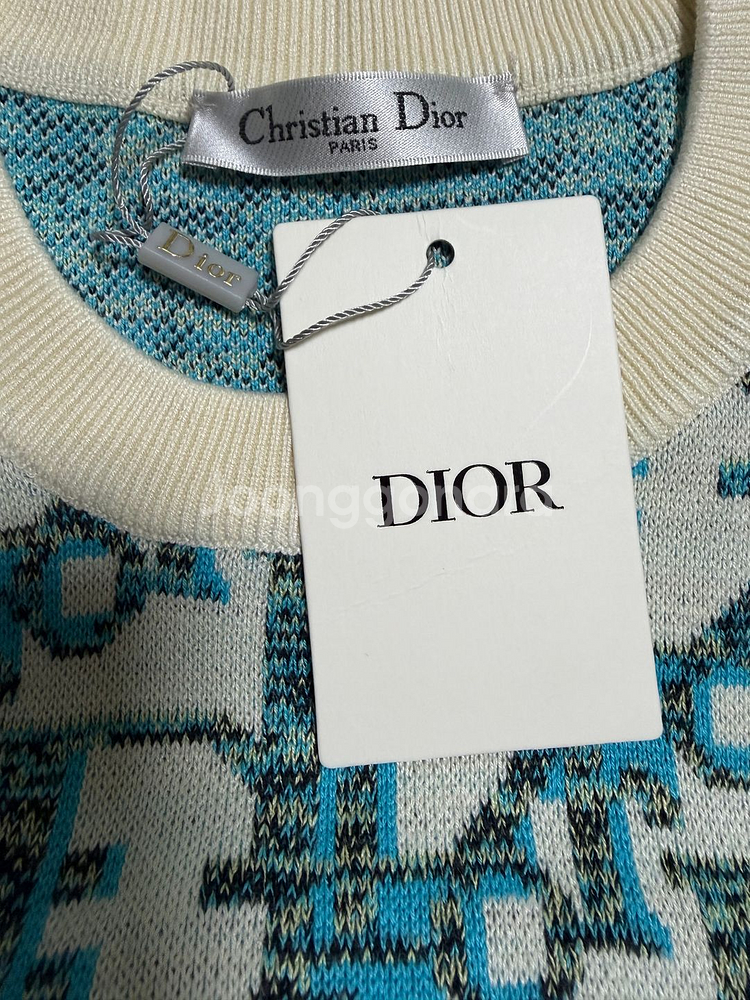 <디ㅣ올> 새상품 / 니트 / 약 100 사이즈 (여성 77)--2