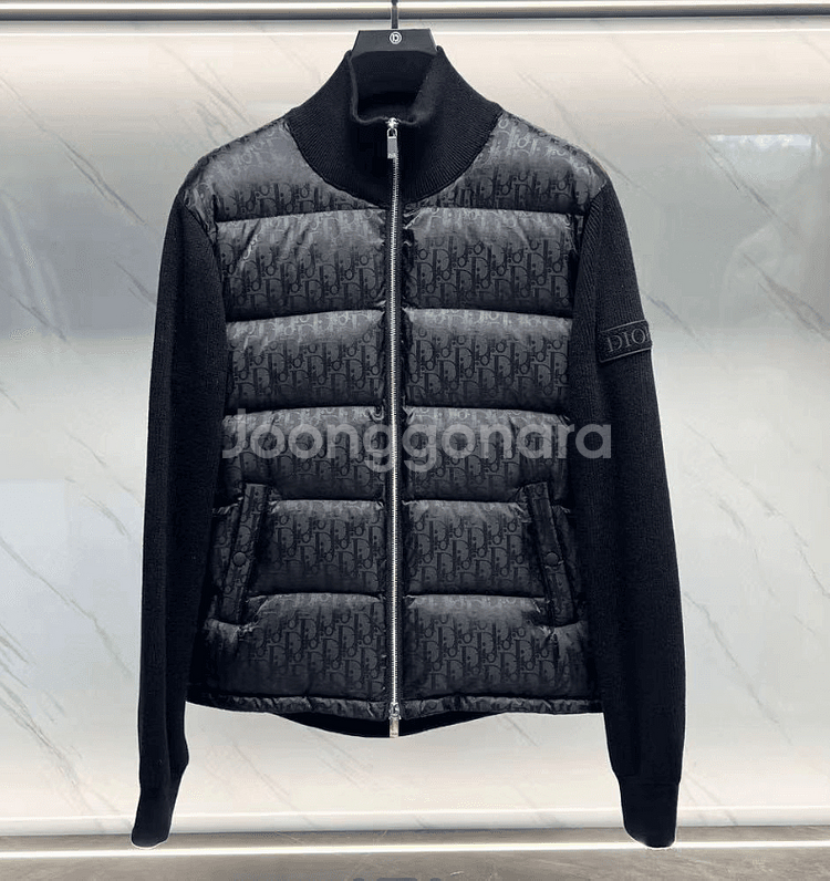 <디ㅣ올> 새상품 / 니트패딩 / 약 100 사이즈 (여성 77)--0