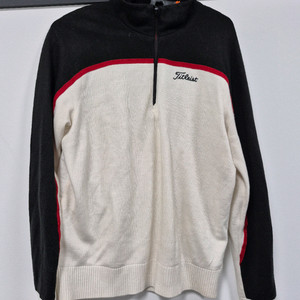 타이틀리스트 남자 골프웨어 반집업 95 사이즈 팝니다