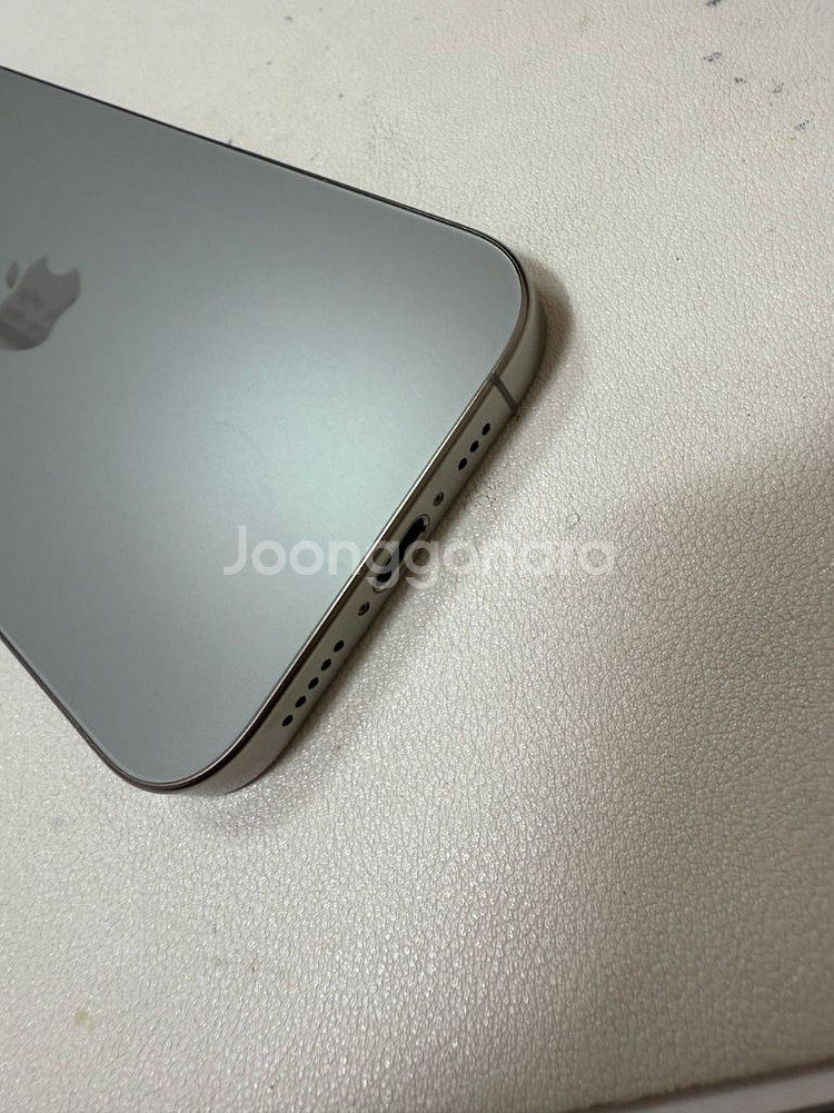 아이폰16프로 256G 새폰급 배터리100% 잠깐 사용--2