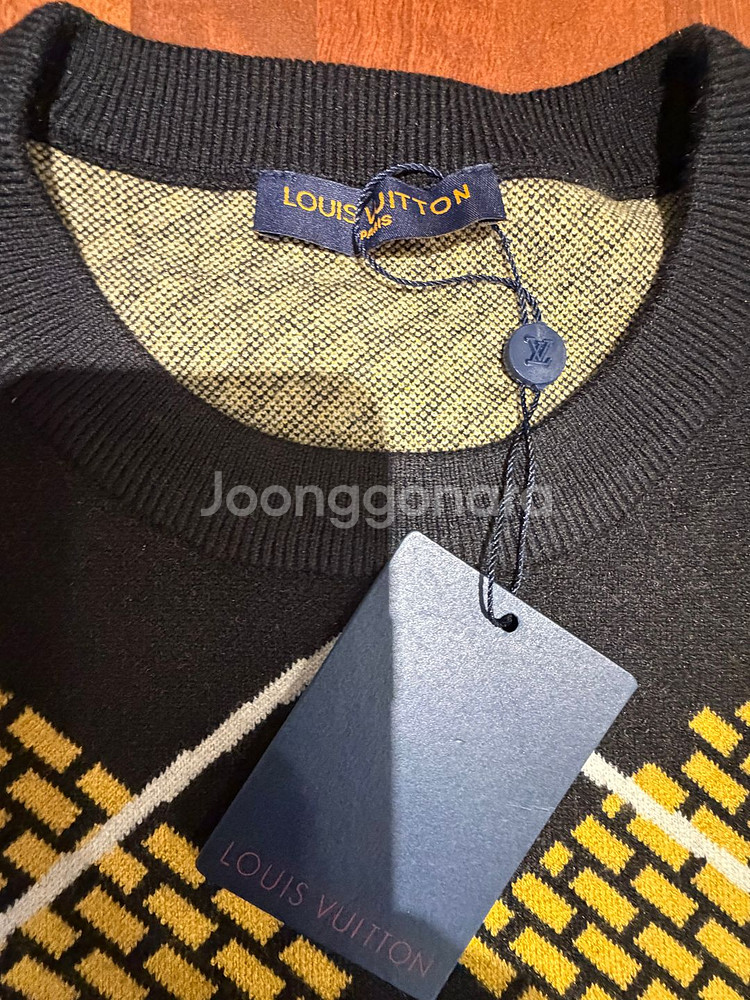<루이ㅣ비통> 새상품 / 니트 / 약 100~105 사이즈--1
