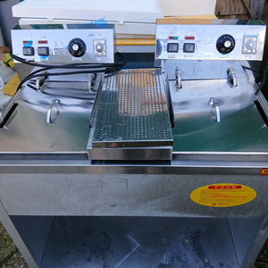 업소용 전기튀김기 2구 새거수준