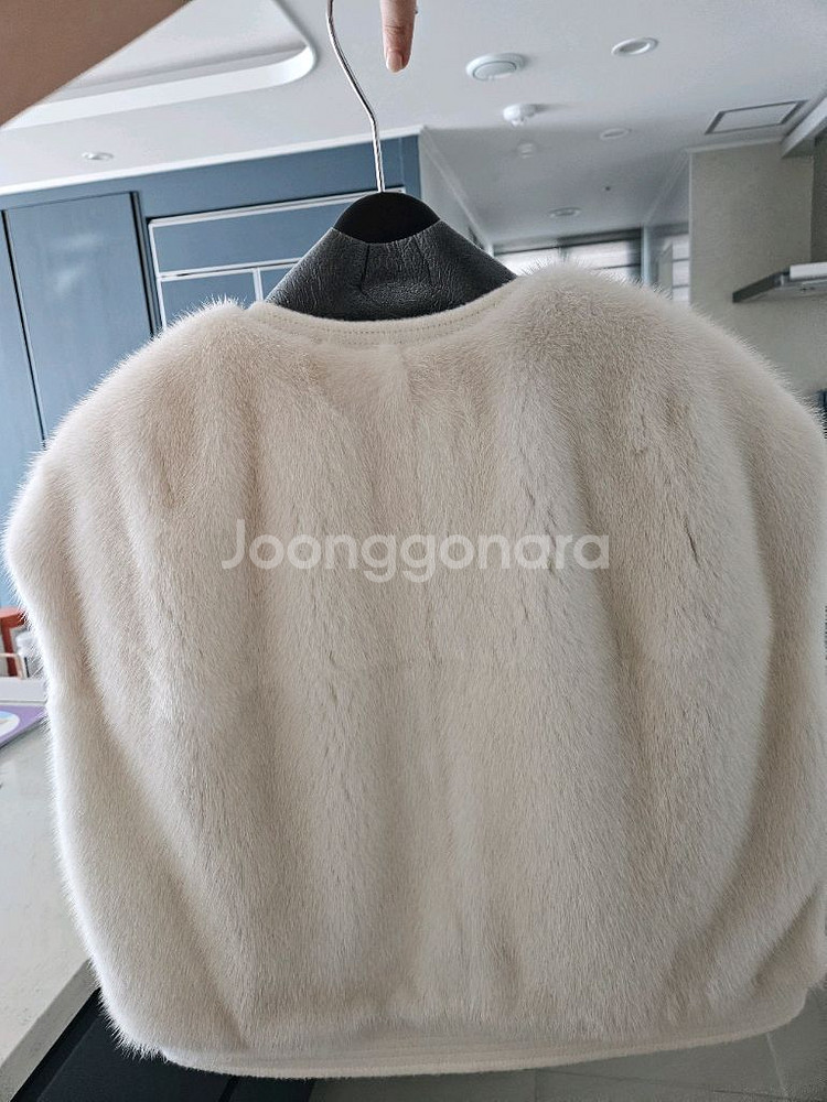 랑방컬렉션 한섬 밍크 퍼 집업 베스트(현재공홈품절 시착상품)--3