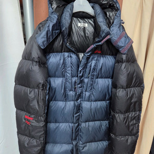 아식스 거위털패딩105