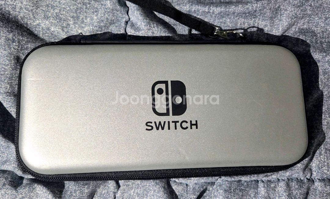 닌텐도 스위치 본체 + 게임칩, Joy-Con 그립톡 등 구성품 전체포함--3