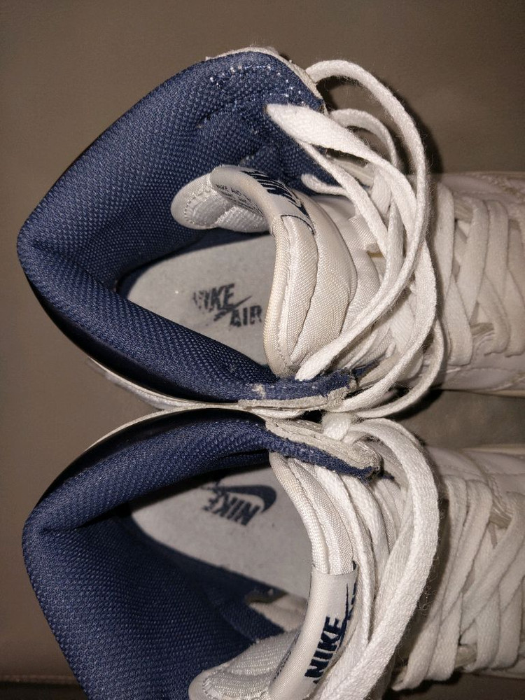 나이키 에어 조던 1 레트로 하이 OG 메탈릭 네이비 맨사이즈 250mm 택포 4만5천원 이미지