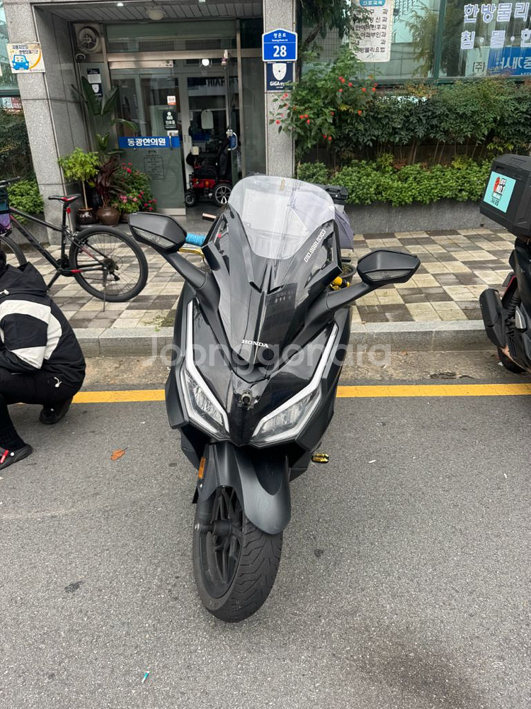 혼다 포르자 350 23년식 팔아요!!--0
