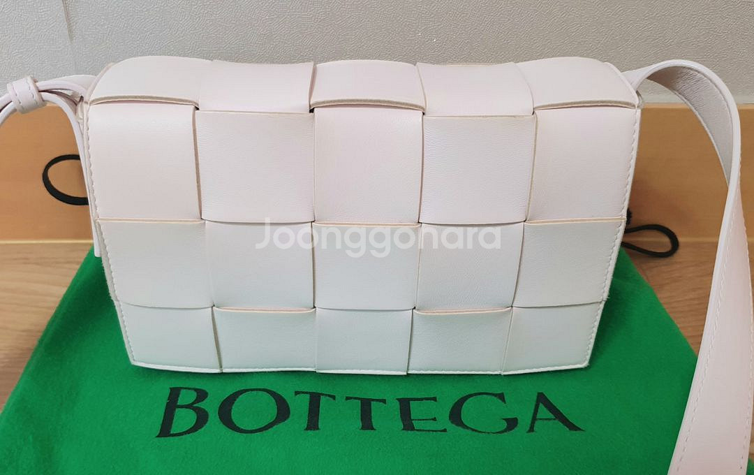 보테가베네타 카세트백--2