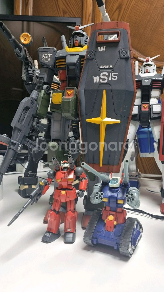 메가급 RX-78-2 쿠니오건담 도색프라모델--0