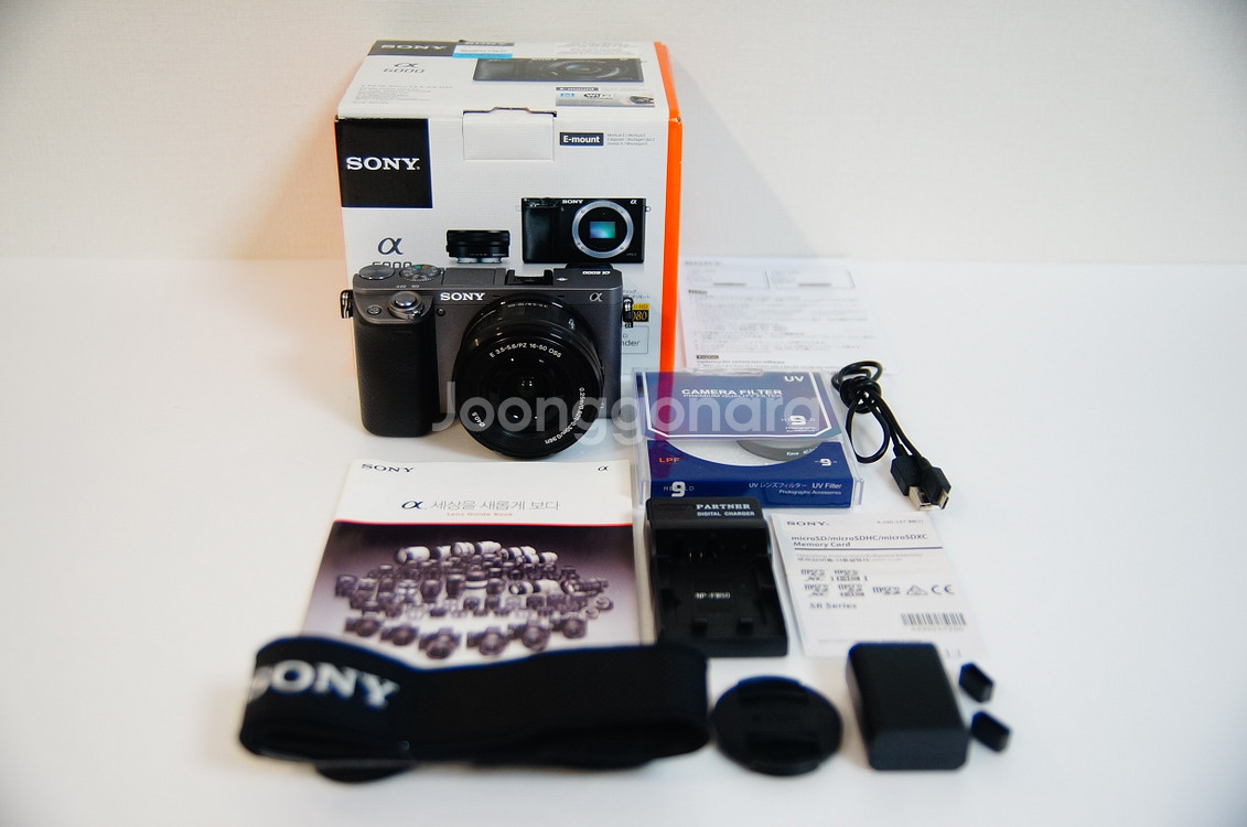 [소니] A6000 그레이 미러리스 카메라 팝니다.--0