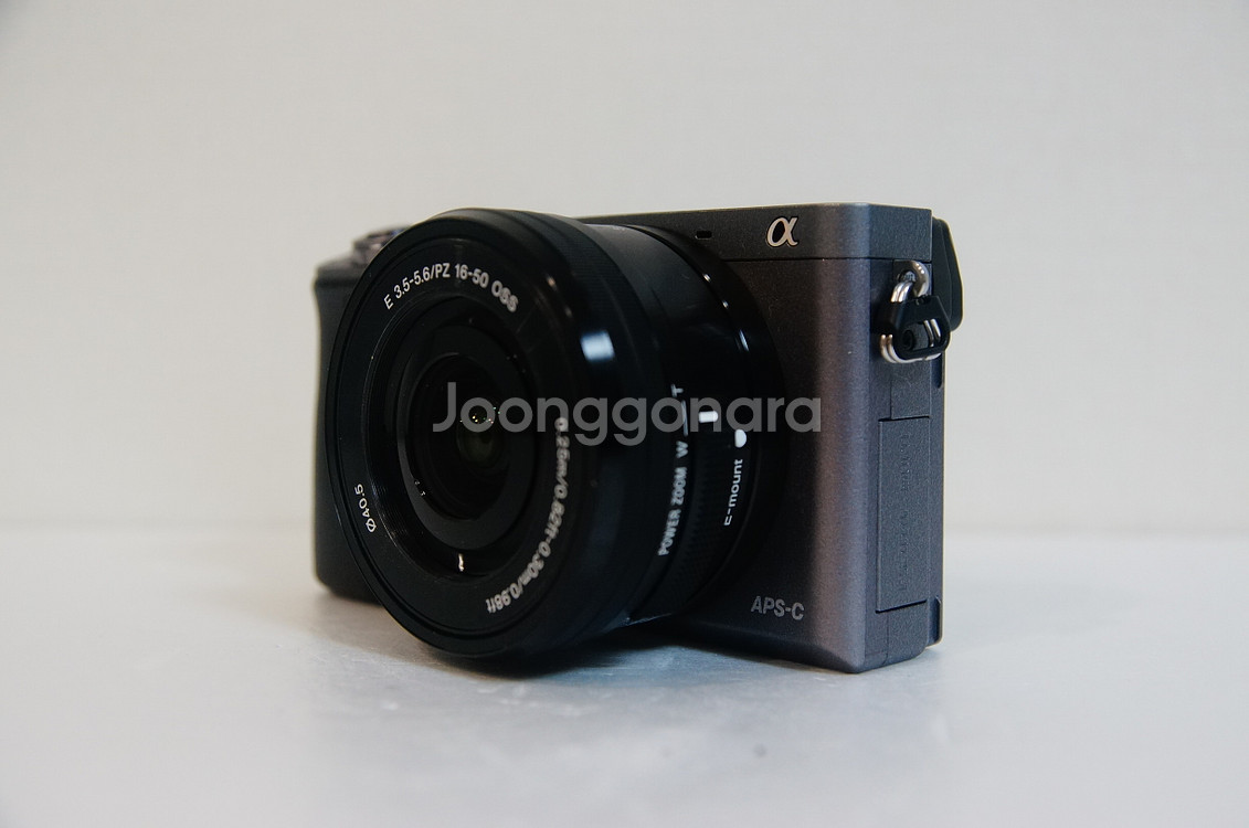 [소니] A6000 그레이 미러리스 카메라 팝니다.--6