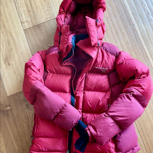 마운틴 하드웨어 구스 파카.