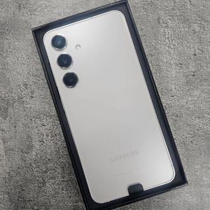 S급 갤럭시S24 대소량판매 도매가 중고폰