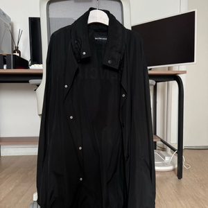 발렌시아가 바람막이 46 이미지