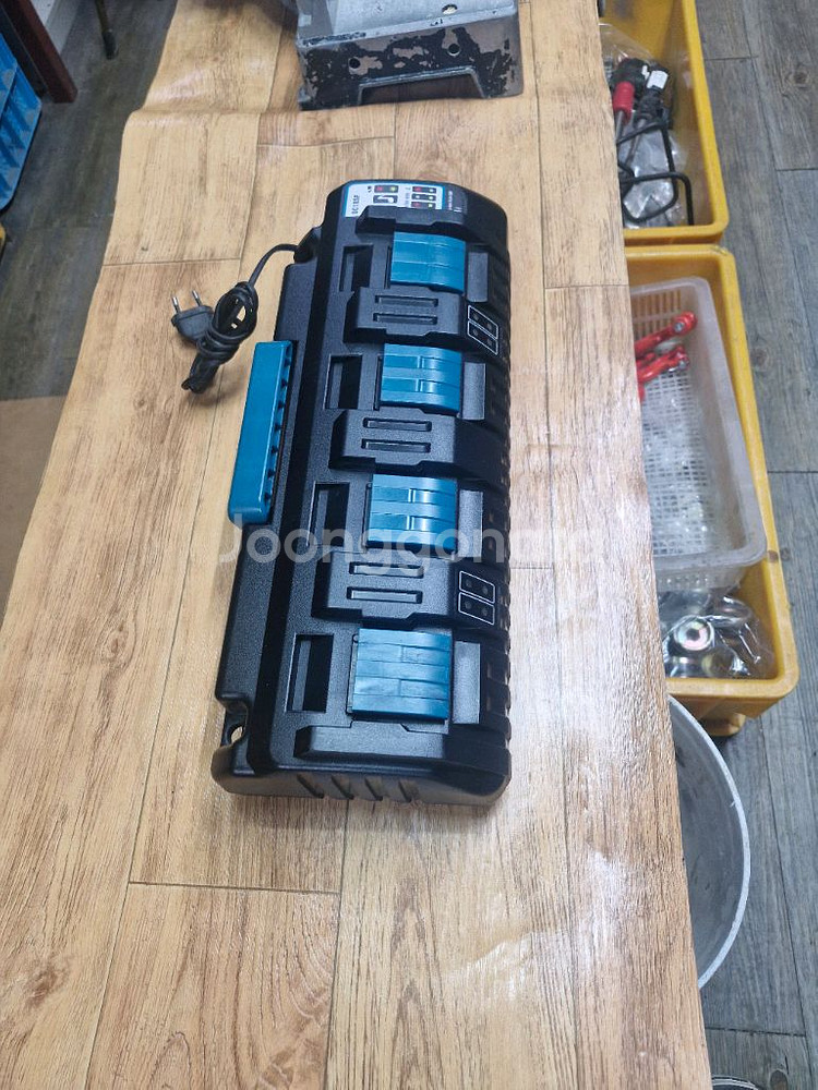 마끼다4구충전기 마끼다충전기 마끼다고속충전기--1