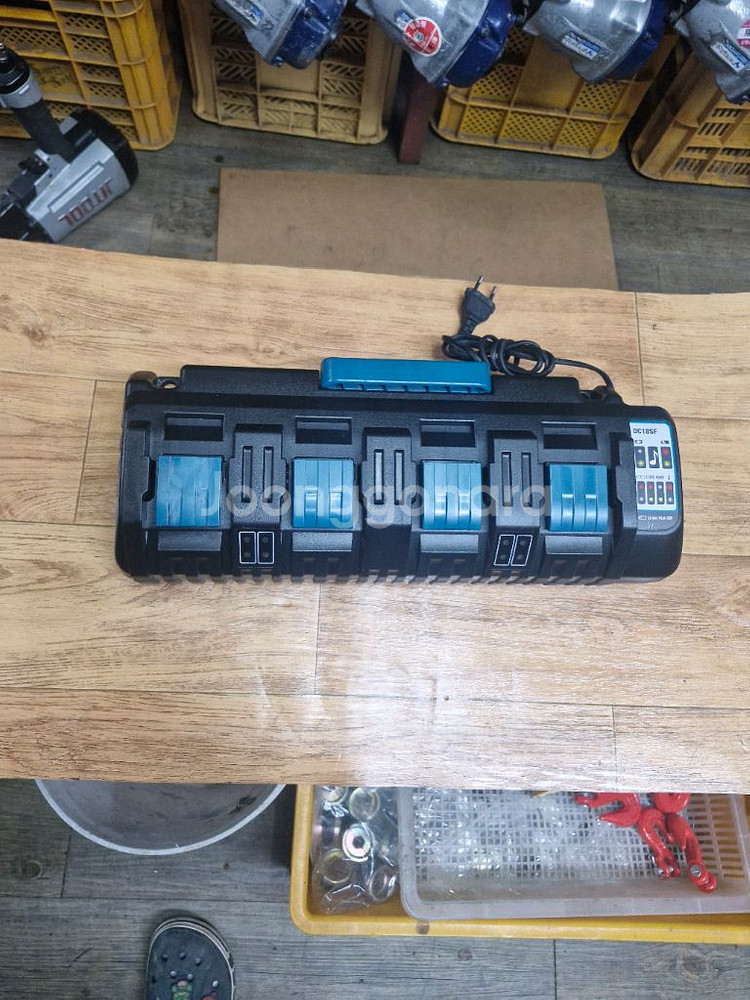 마끼다4구충전기 마끼다충전기 마끼다고속충전기--5