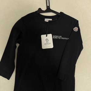 몽클레어 키즈 티셔츠 10A 택 동봉