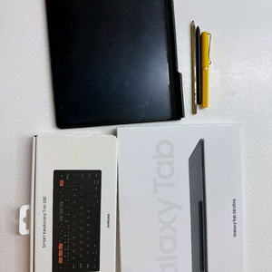 안드로이드 태블릿 + 스마트키보드 세트