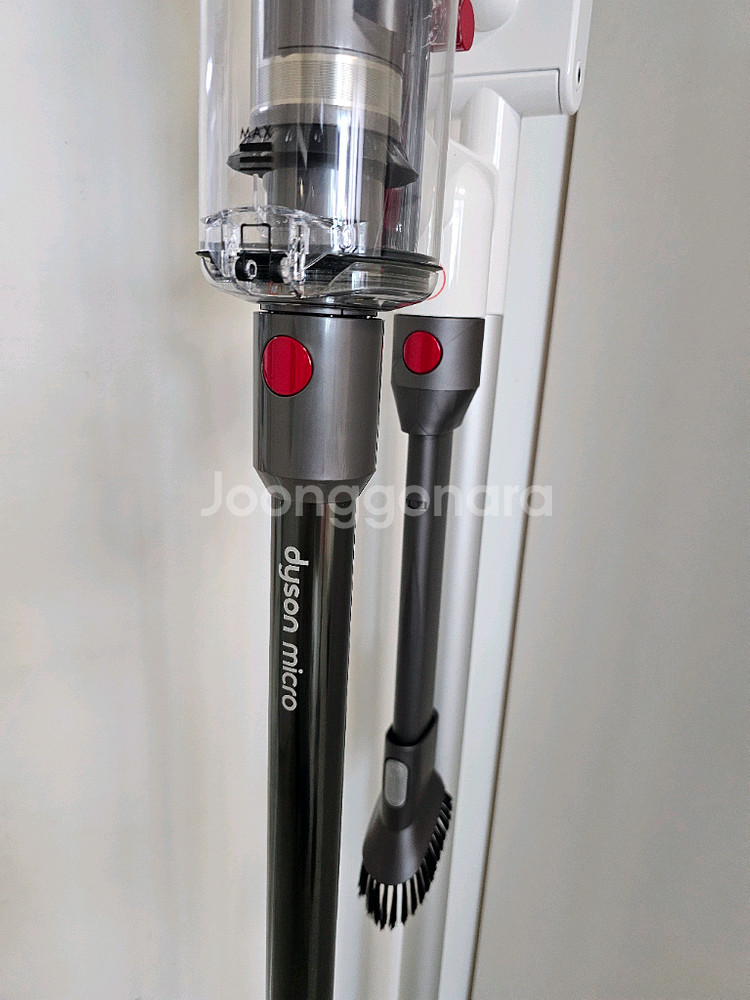 다이슨 마이크로 청소기--3