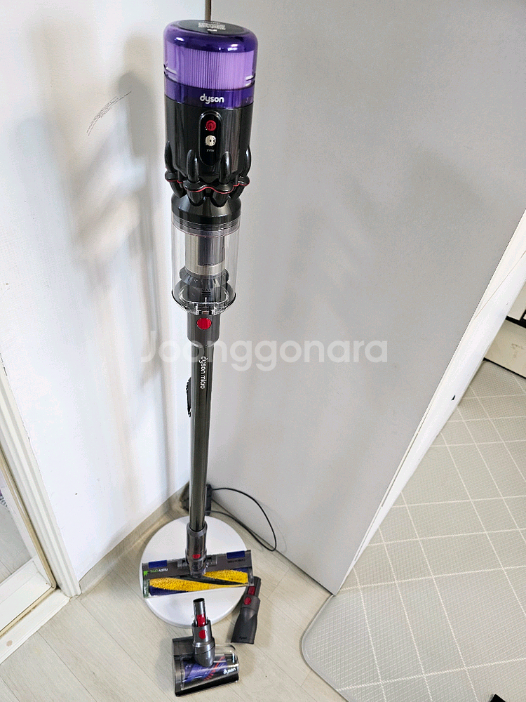 다이슨 마이크로 청소기--0