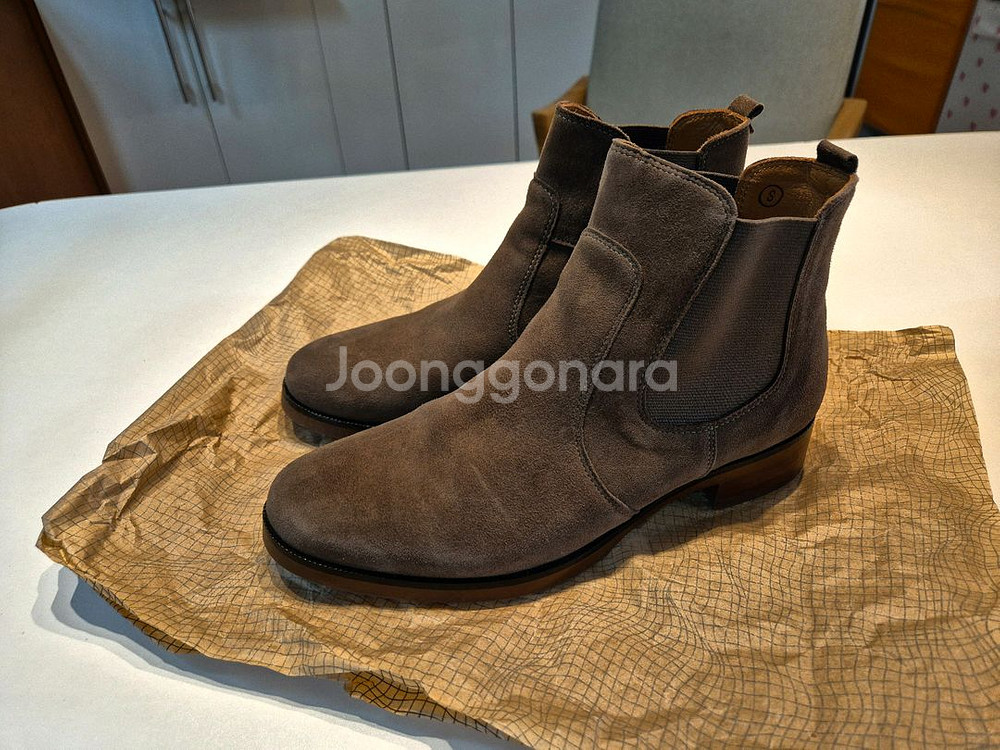 쿠에른 프라하 01 스웨이드 첼시 부츠 250--1