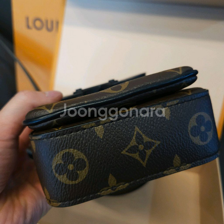 루이비통가방 s락 클러치 크로스백 웨어러블 월릿--4