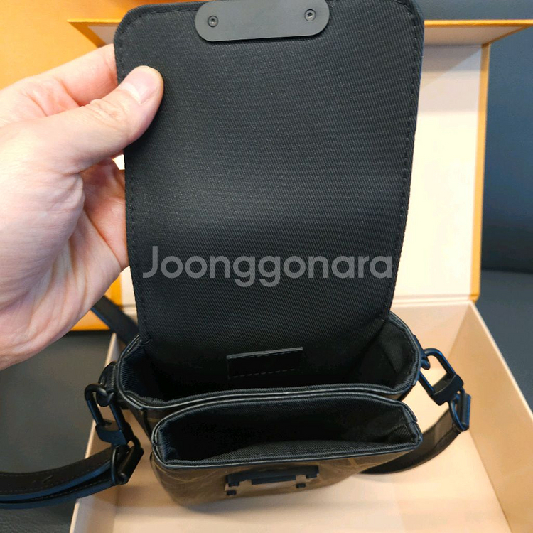 루이비통가방 s락 클러치 크로스백 웨어러블 월릿--6