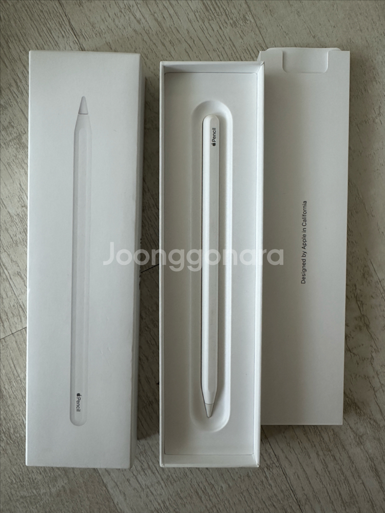 아이패드 프로 12.9형과 애플펜슬 2세대, 매직 키보드 함께 판매합니다--2