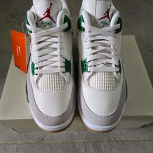 나이키 조던4 SB 파인그린 270