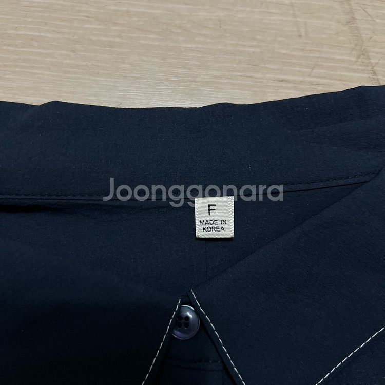 miu miu 미우미우 리본 크롭 반팔 블라우스 셔츠 [네이비] FREE--4