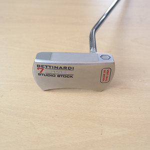 베티나르디 스튜디오스탁7 33인치 퍼터