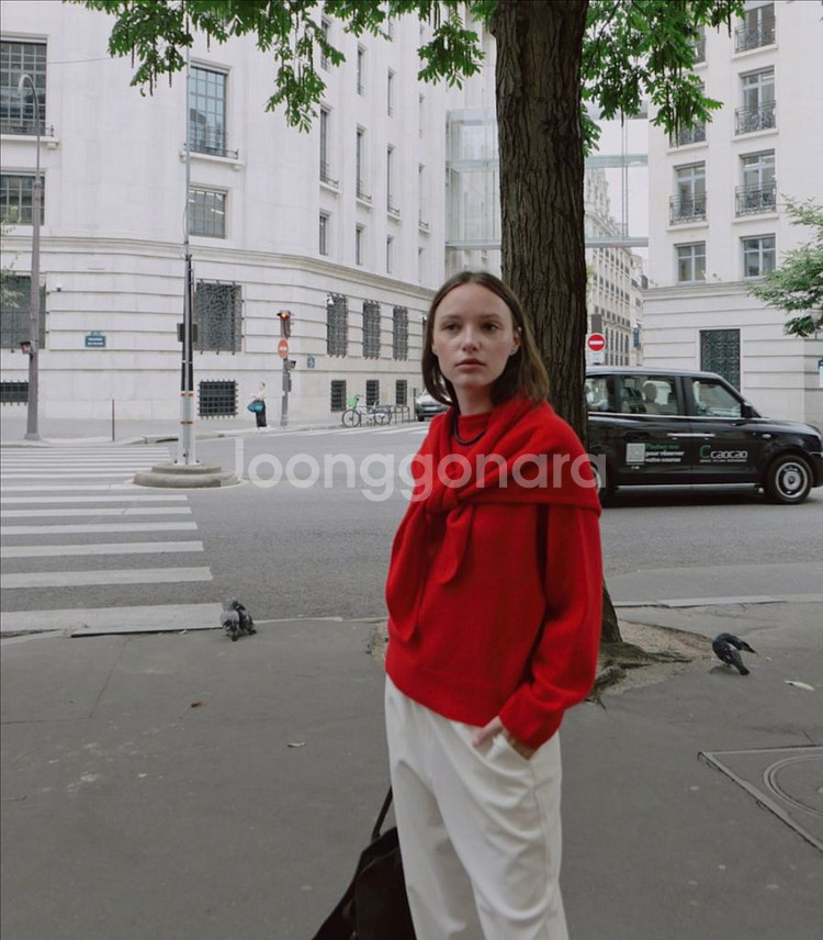 스튜디오 심플먼트 삼각 스카프--1